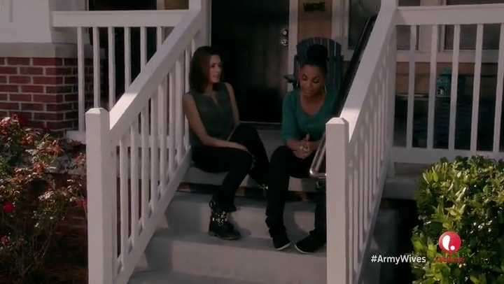 VampireDiariesWorld-dot-org_ArmyWivesS07E12-0799.jpg