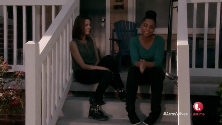 VampireDiariesWorld-dot-org_ArmyWivesS07E12-0806.jpg