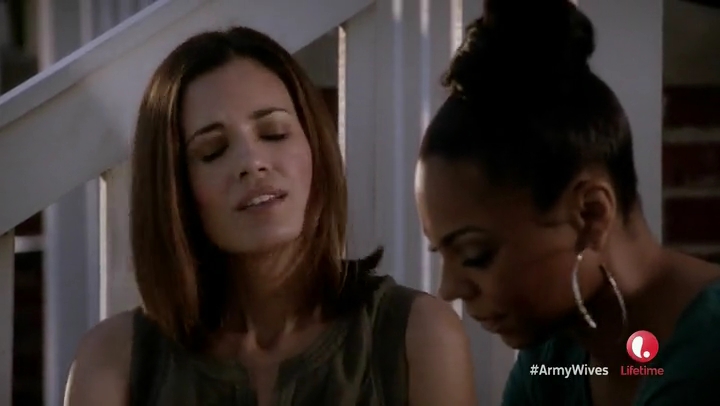 VampireDiariesWorld-dot-org_ArmyWivesS07E12-0842.jpg