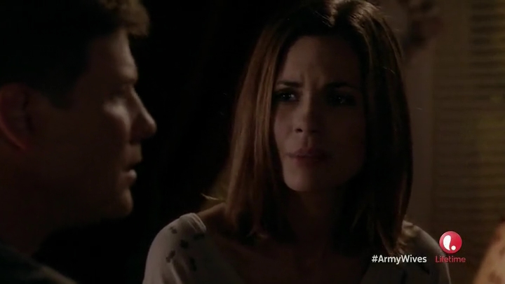 VampireDiariesWorld-dot-org_ArmyWivesS07E12-2201.jpg