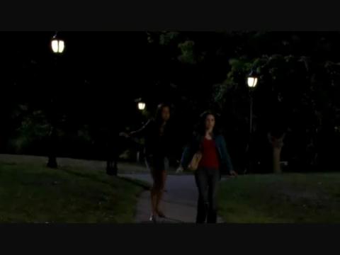 VampireDiariesWorld-dot-org_BeautifulPeople1x05-1570.jpg