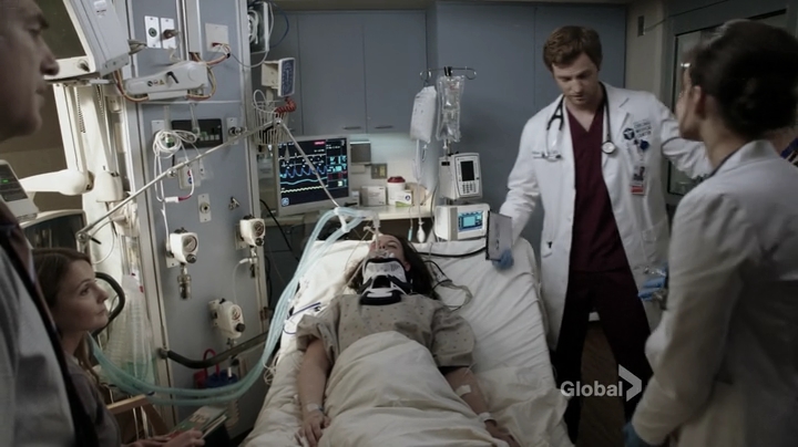 VampireDiariesWorld-dot-nl_ChigagoMed1x01-1161.jpg