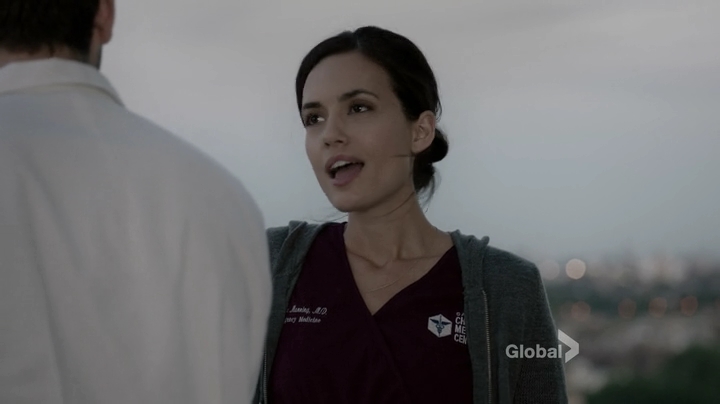 VampireDiariesWorld-dot-nl_ChigagoMed1x01-1923.jpg