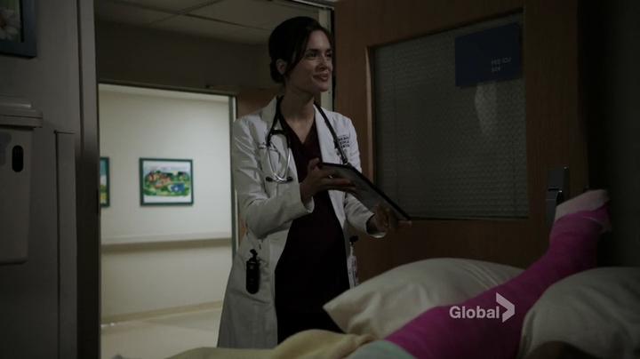 VampireDiariesWorld-dot-nl_ChigagoMed1x01-1946.jpg