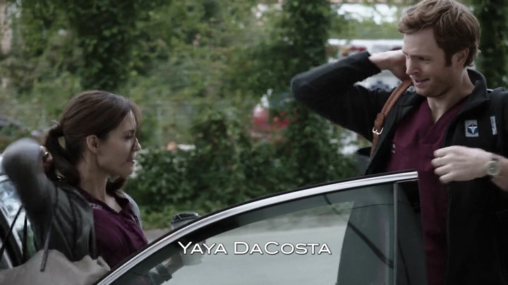 VampireDiariesWorld-dot-nl_ChigagoMed1x02-0012.jpg