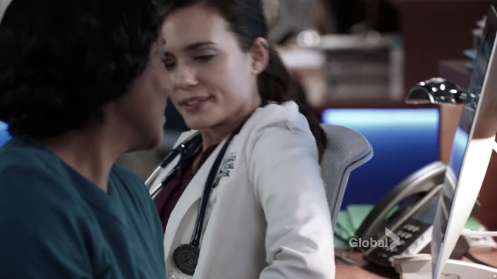 VampireDiariesWorld-dot-nl_ChigagoMed1x02-2001.jpg