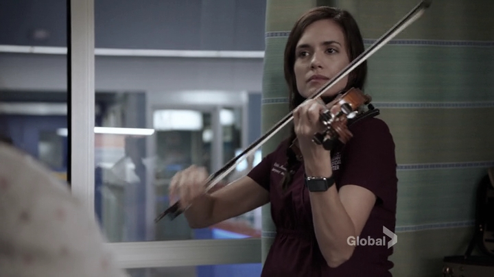 VampireDiariesWorld-dot-nl_ChigagoMed1x03-1977.jpg