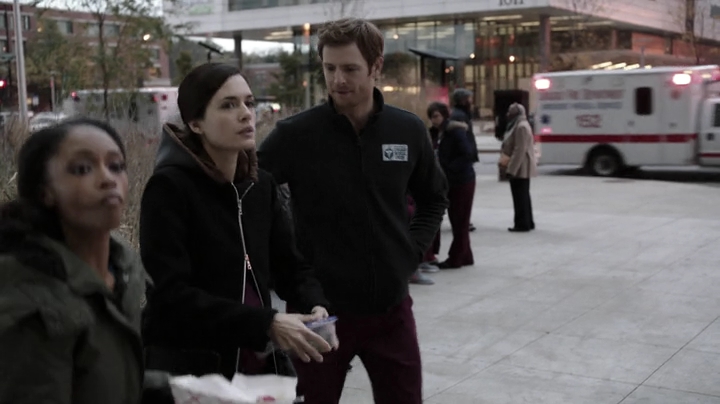 VampireDiariesWorld-dot-nl_ChigagoMed1x04-0134.jpg