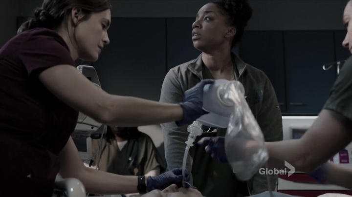 vampirediariesworld_dot_nl-ChigagoMed1x05-1829.jpg