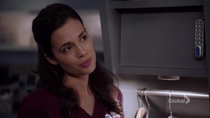 VampireDiariesWorld-dot-NL-ChigagoMed1x13-2233.jpg VampireDiariesWorld-dot-NL-ChigagoMed1x13-2233.jpg