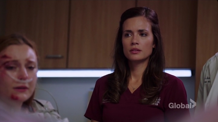 VampireDiariesWorld-dot-NL-ChigagoMed2x01-1950.jpg