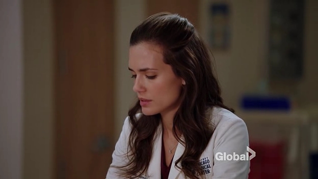 VampireDiariesWorld-dot-nl_ChigagoMed2x07-1858.jpg