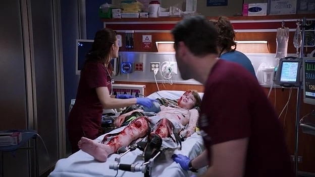 VampireDiariesWorld-dot-NL_ChigagoMed2x14-0632.jpg