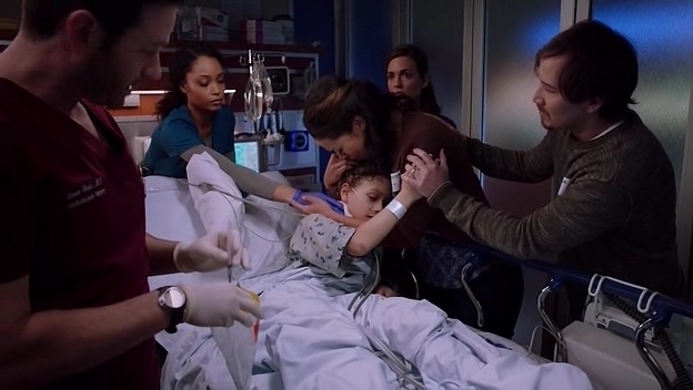 VampireDiariesWorld-dot-NL_ChigagoMed2x19-1062.jpg