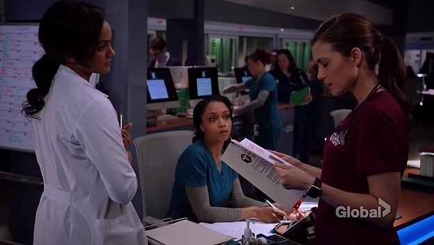 VampireDiariesWorld-dot-NL_ChigagoMed2x19-1341.jpg