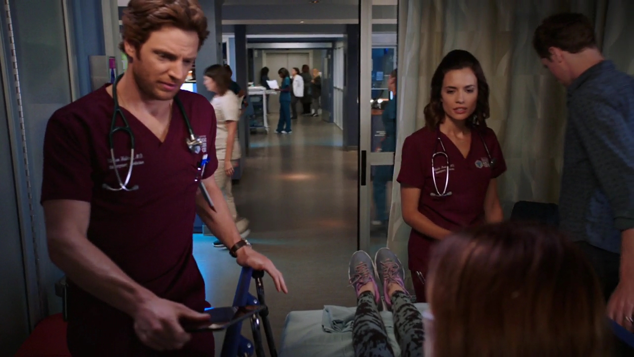 VampireDiariesWorld-dot-nl_ChigagoMed3x02-0667.jpg