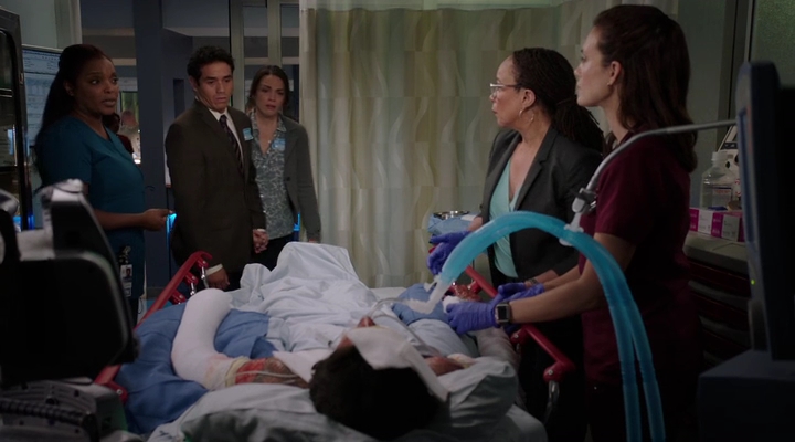 VampireDiariesWorld-dot-nl_ChigagoMed4x02-0101.jpg