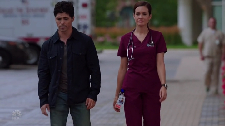 VampireDiariesWorld-dot-nl_ChigagoMed4x041997.jpg