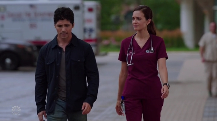 VampireDiariesWorld-dot-nl_ChigagoMed4x041998.jpg