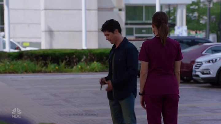 VampireDiariesWorld-dot-nl_ChigagoMed4x042015.jpg