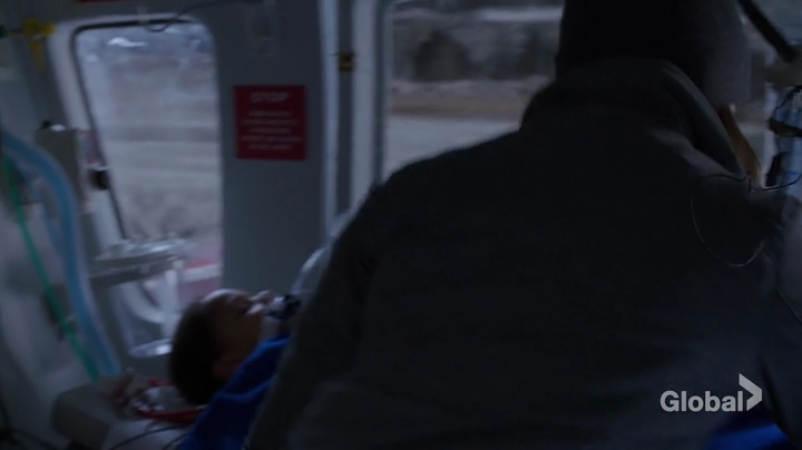 VampireDiariesWorld-dot-nl_ChigagoMed4x12-0244.jpg