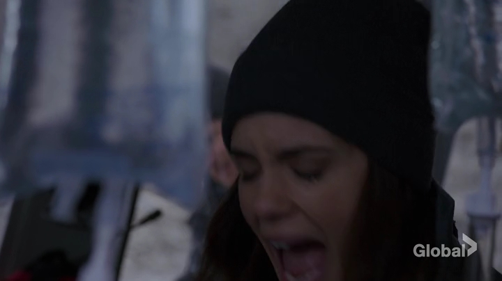 VampireDiariesWorld-dot-nl_ChigagoMed4x12-0255.jpg