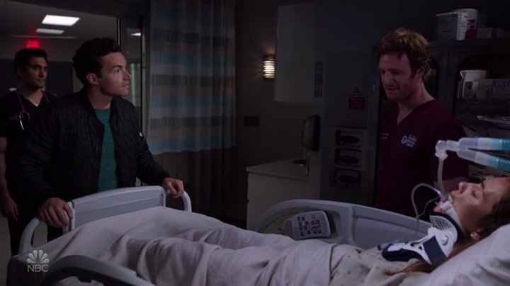 VampireDiariesWorld-dot-nl_ChigagoMed5x01-01016.jpg