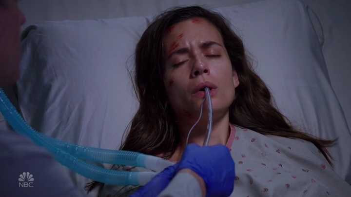 VampireDiariesWorld-dot-nl_ChigagoMed5x01-01571.jpg