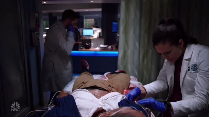 VampireDiariesWorld-dot-nl_ChigagoMed5x02-00749.jpg
