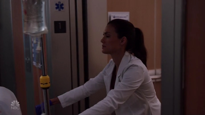 VampireDiariesWorld-dot-nl_ChigagoMed5x02-00819.jpg