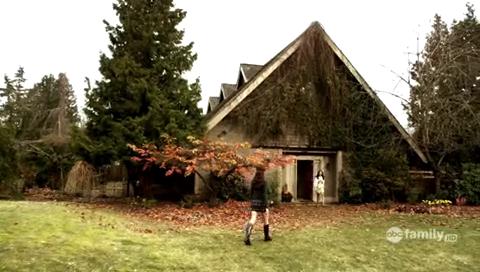 VampireDiariesWorld-dot-org_PrettyLittleLiarsS01E01-1018.jpg