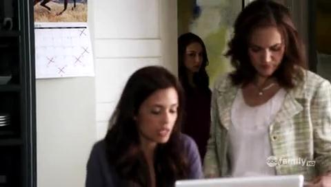 VampireDiariesWorld-dot-org_PrettyLittleLiarsS01E03-0431.jpg