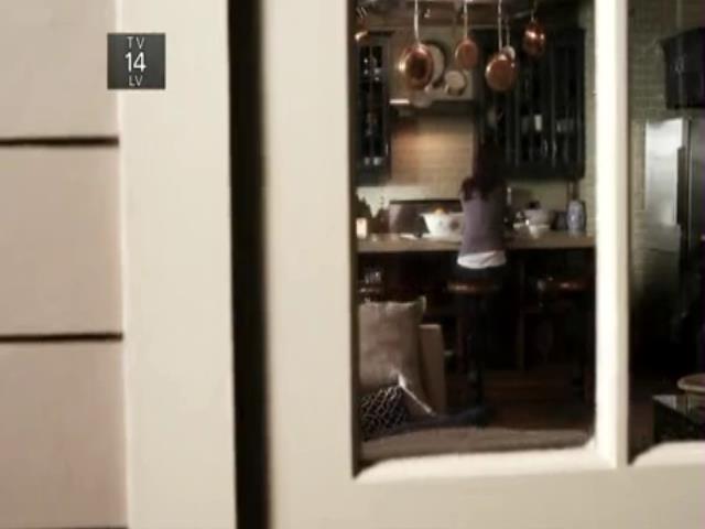 VampireDiariesWorld-dot-org_PrettyLittleLiars-S01E10-1035.jpg