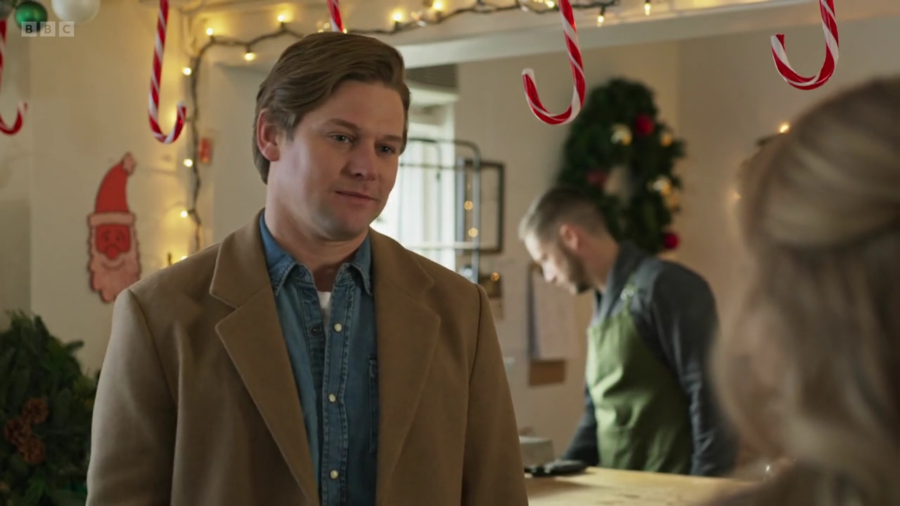 vampirediariesworld-dot-nl_AChristmasToSavour0404.jpg vampirediariesworld-dot-nl_AChristmasToSavour0404.jpg