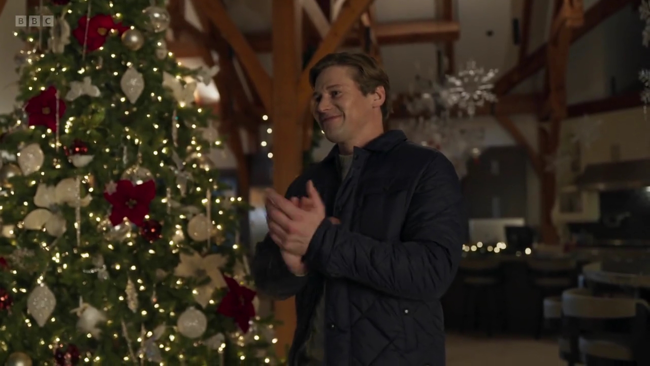 vampirediariesworld-dot-nl_AChristmasToSavour1214.jpg