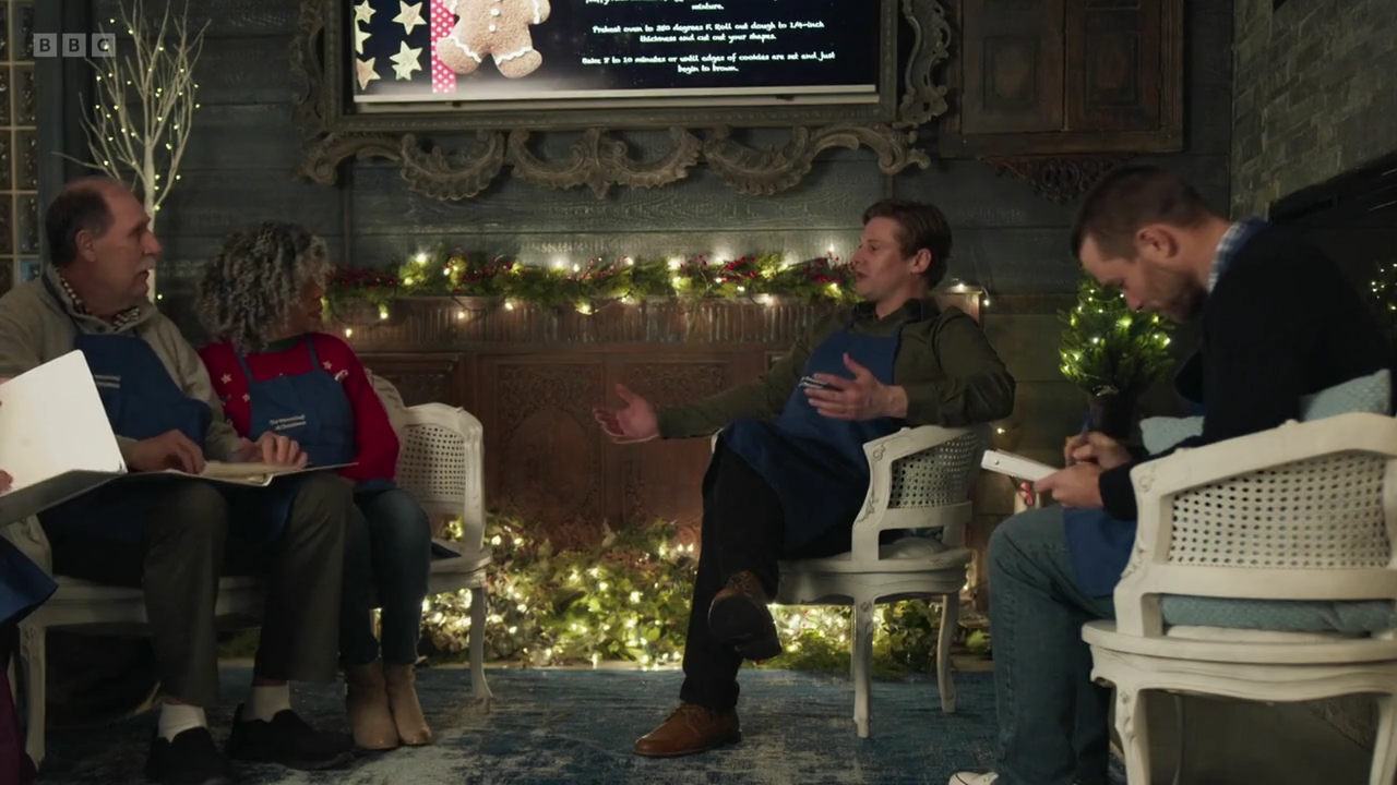 vampirediariesworld-dot-nl_AChristmasToSavour2076.jpg vampirediariesworld-dot-nl_AChristmasToSavour2076.jpg