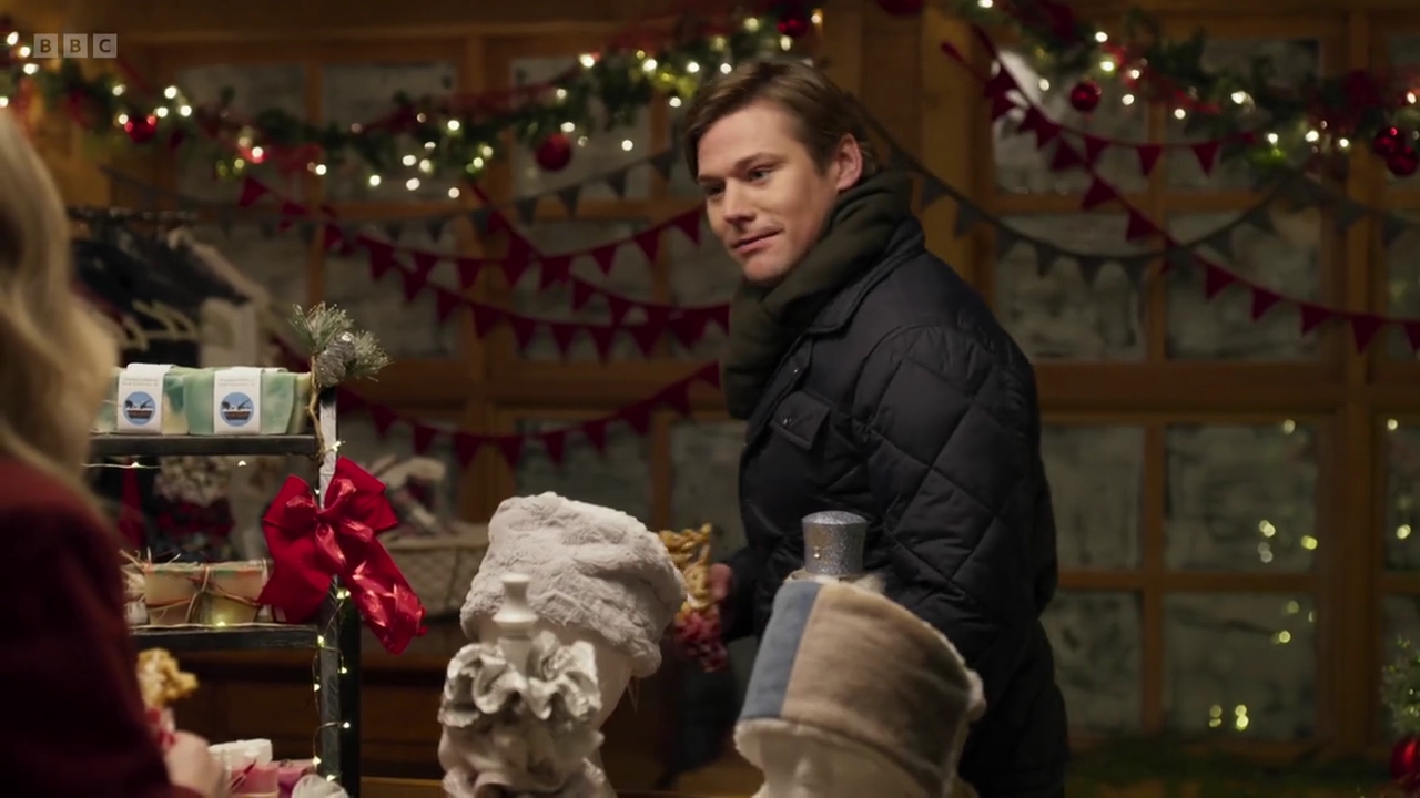 vampirediariesworld-dot-nl_AChristmasToSavour3135.jpg