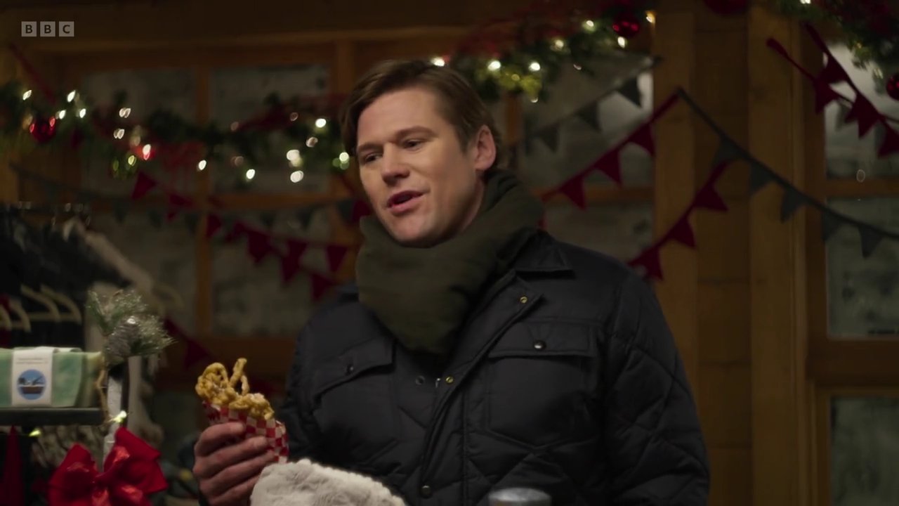 vampirediariesworld-dot-nl_AChristmasToSavour3146.jpg