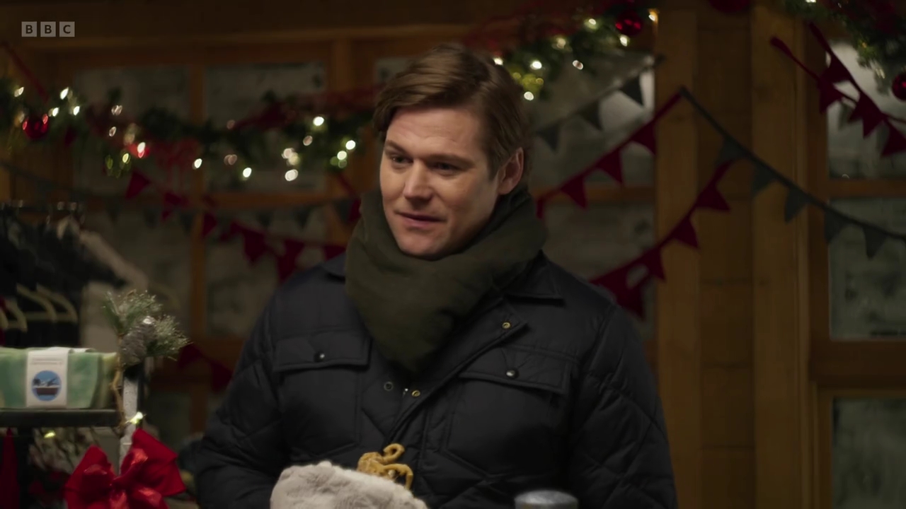 vampirediariesworld-dot-nl_AChristmasToSavour3151.jpg