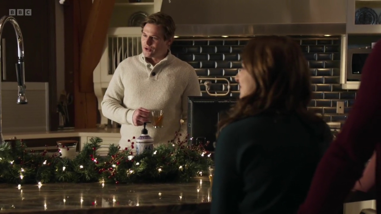 vampirediariesworld-dot-nl_AChristmasToSavour3765.jpg