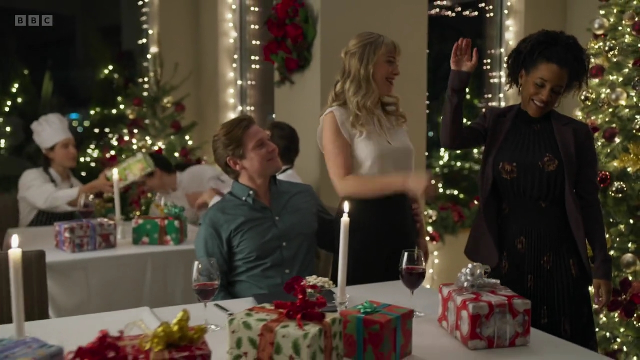 vampirediariesworld-dot-nl_AChristmasToSavour4880.jpg