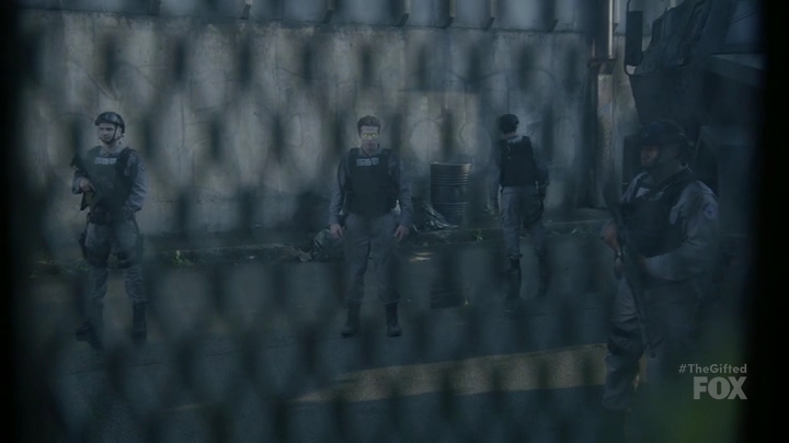 VampireDiariesWorld-dot-nl_TheGifted1x04-1990.jpg VampireDiariesWorld-dot-nl_TheGifted1x04-1990.jpg