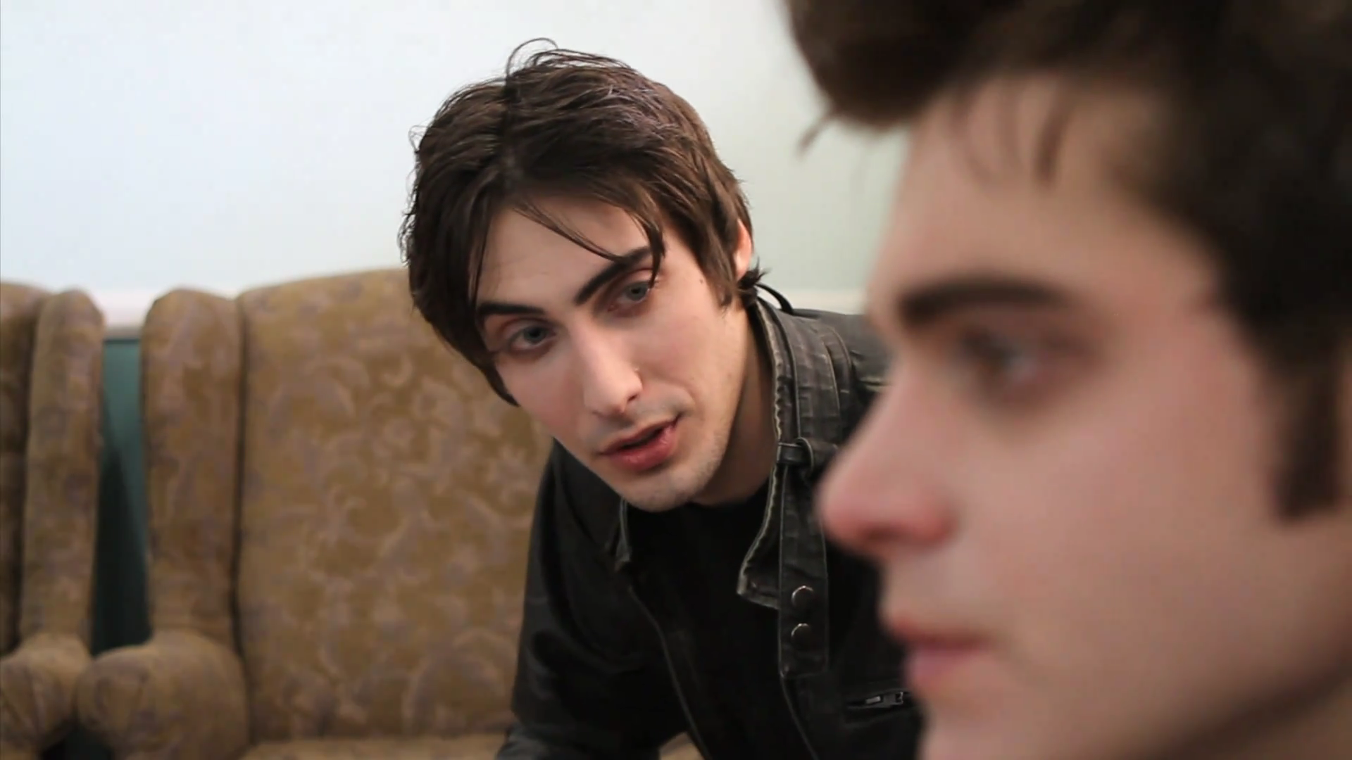 VampireDiariesWorld_dot_org-TheHillywoodShowParady0155.png