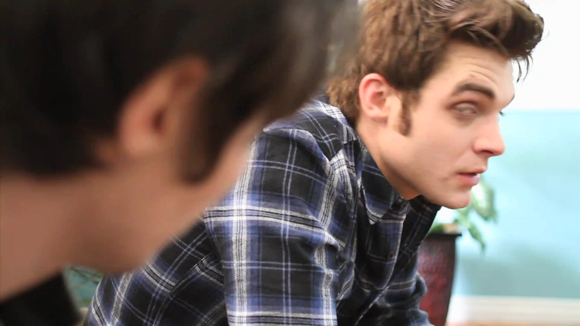 VampireDiariesWorld_dot_org-TheHillywoodShowParady0185.png