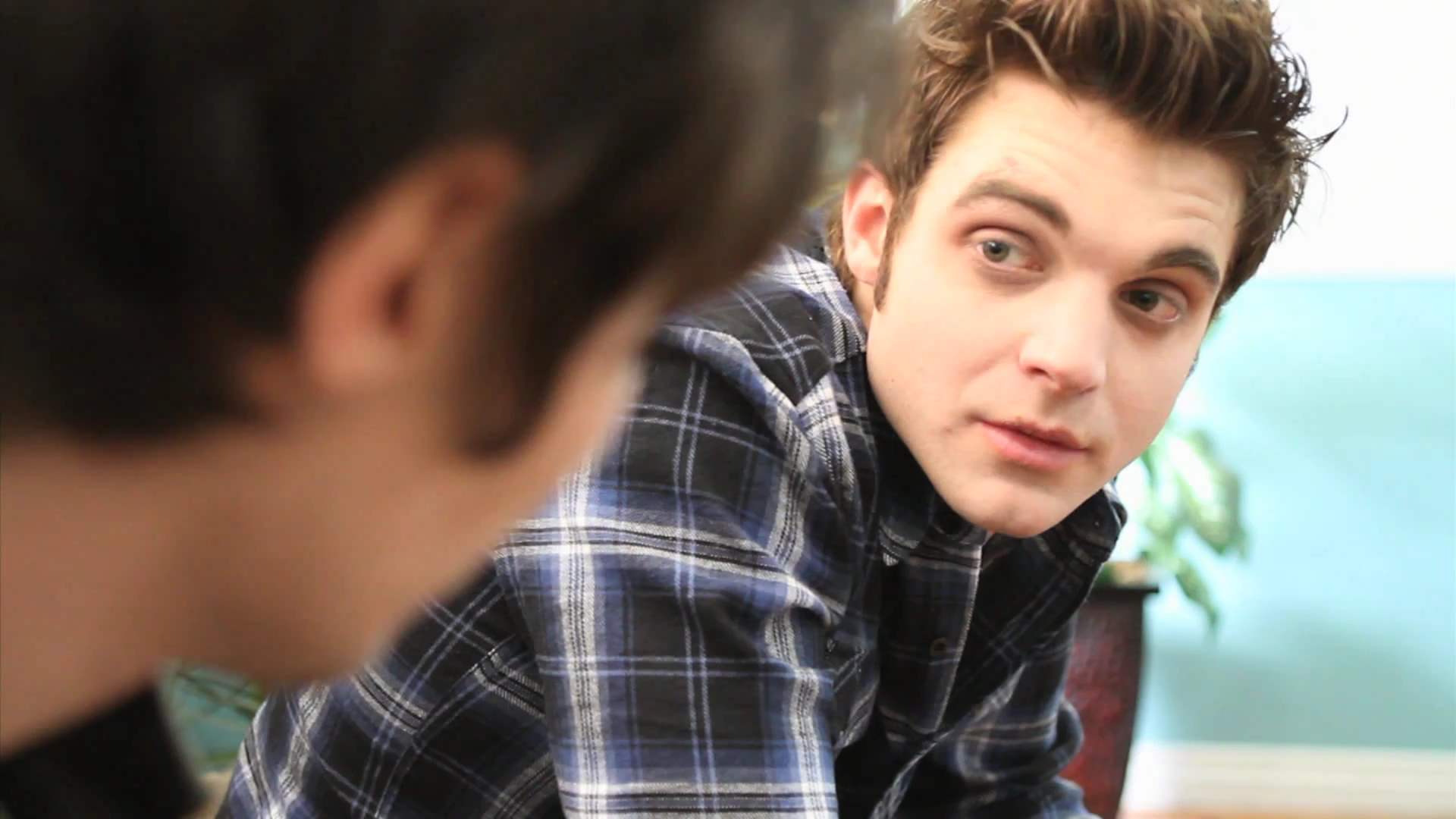 VampireDiariesWorld_dot_org-TheHillywoodShowParady0213.png