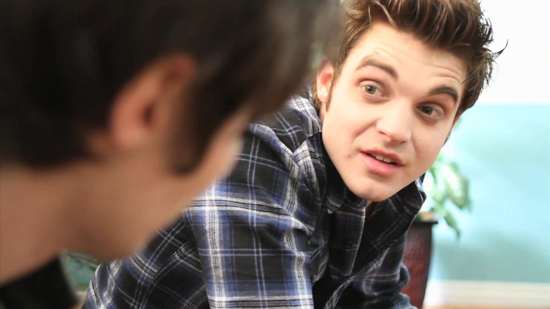 VampireDiariesWorld_dot_org-TheHillywoodShowParady0215.png