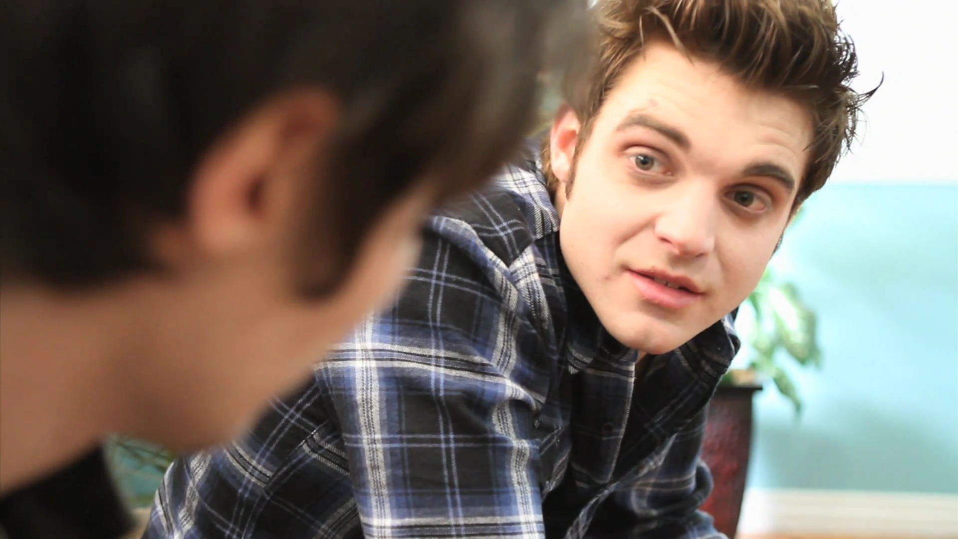 VampireDiariesWorld_dot_org-TheHillywoodShowParady0217.png