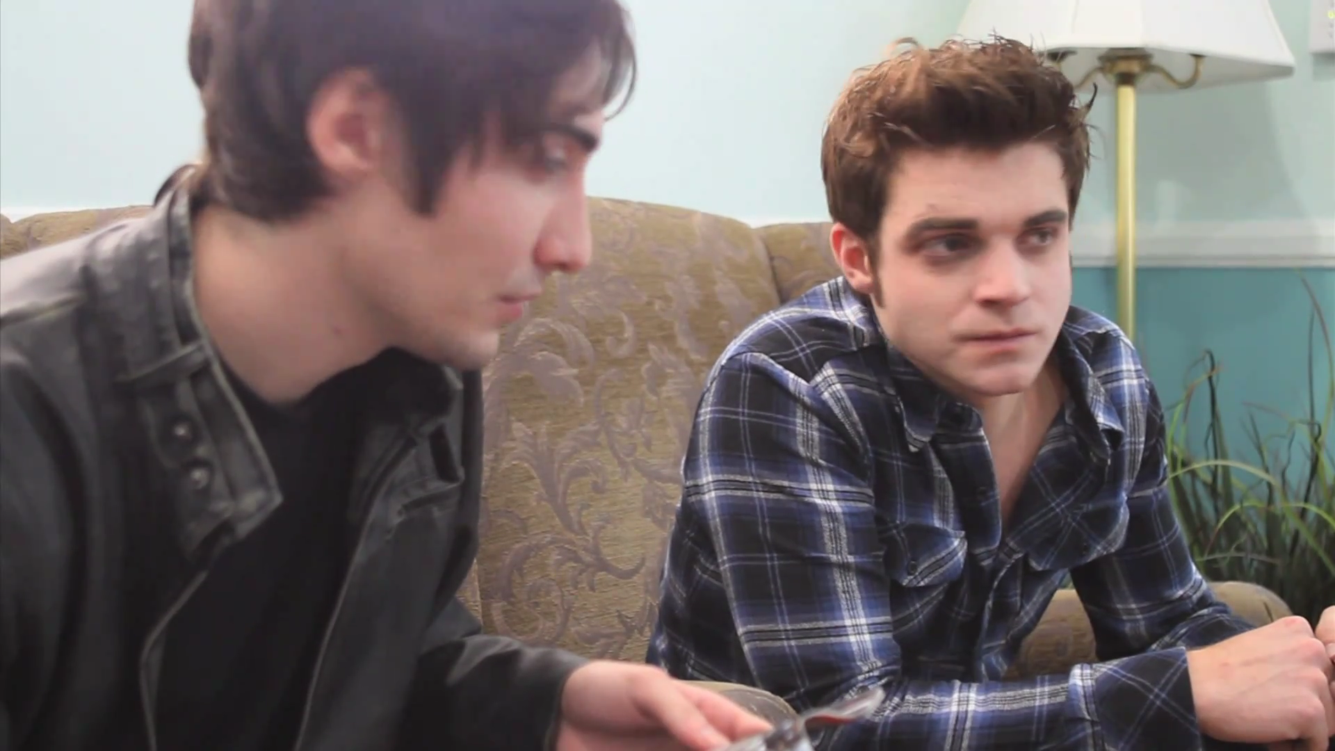 VampireDiariesWorld_dot_org-TheHillywoodShowParady0246.png