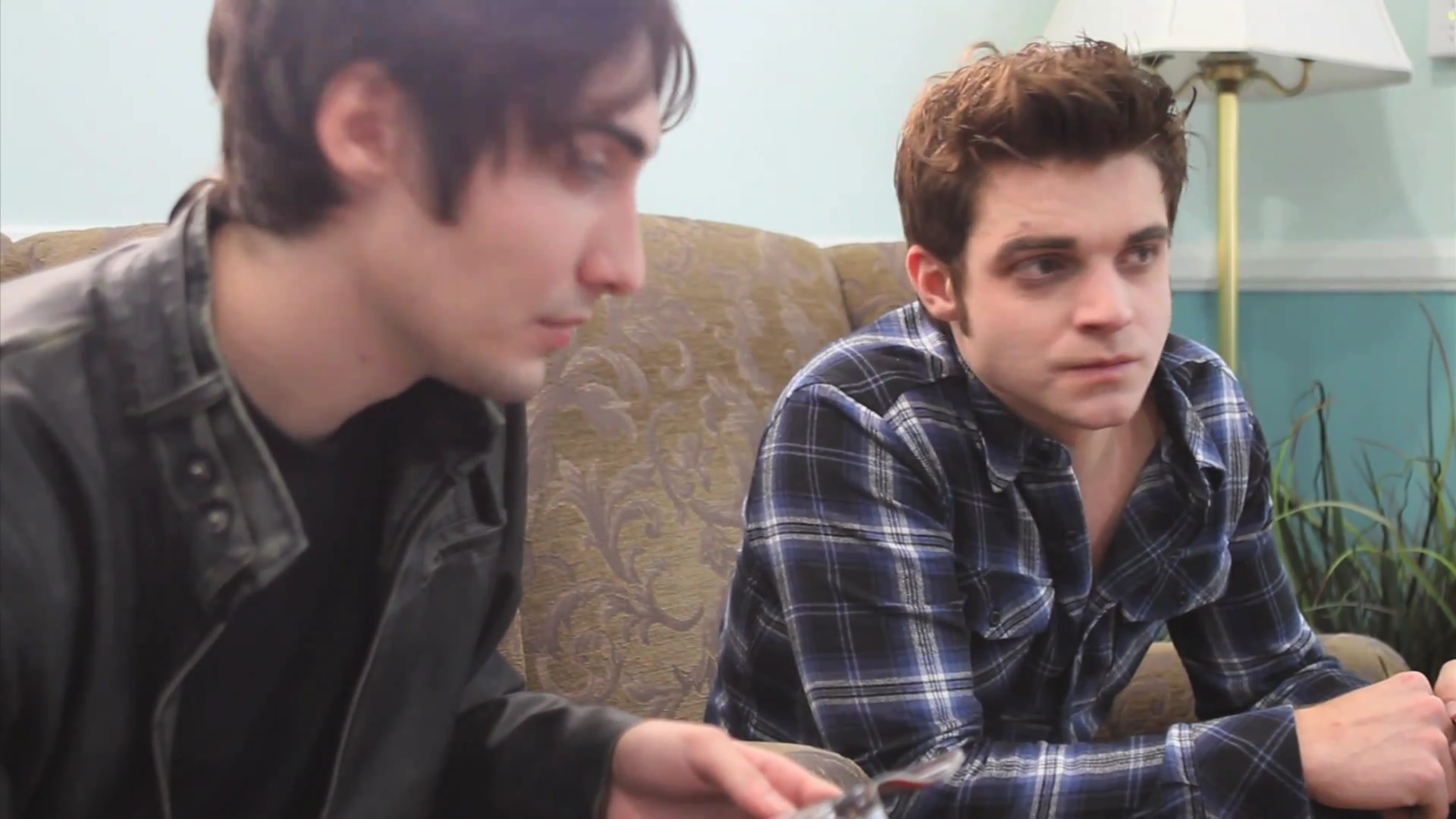 VampireDiariesWorld_dot_org-TheHillywoodShowParady0247.png