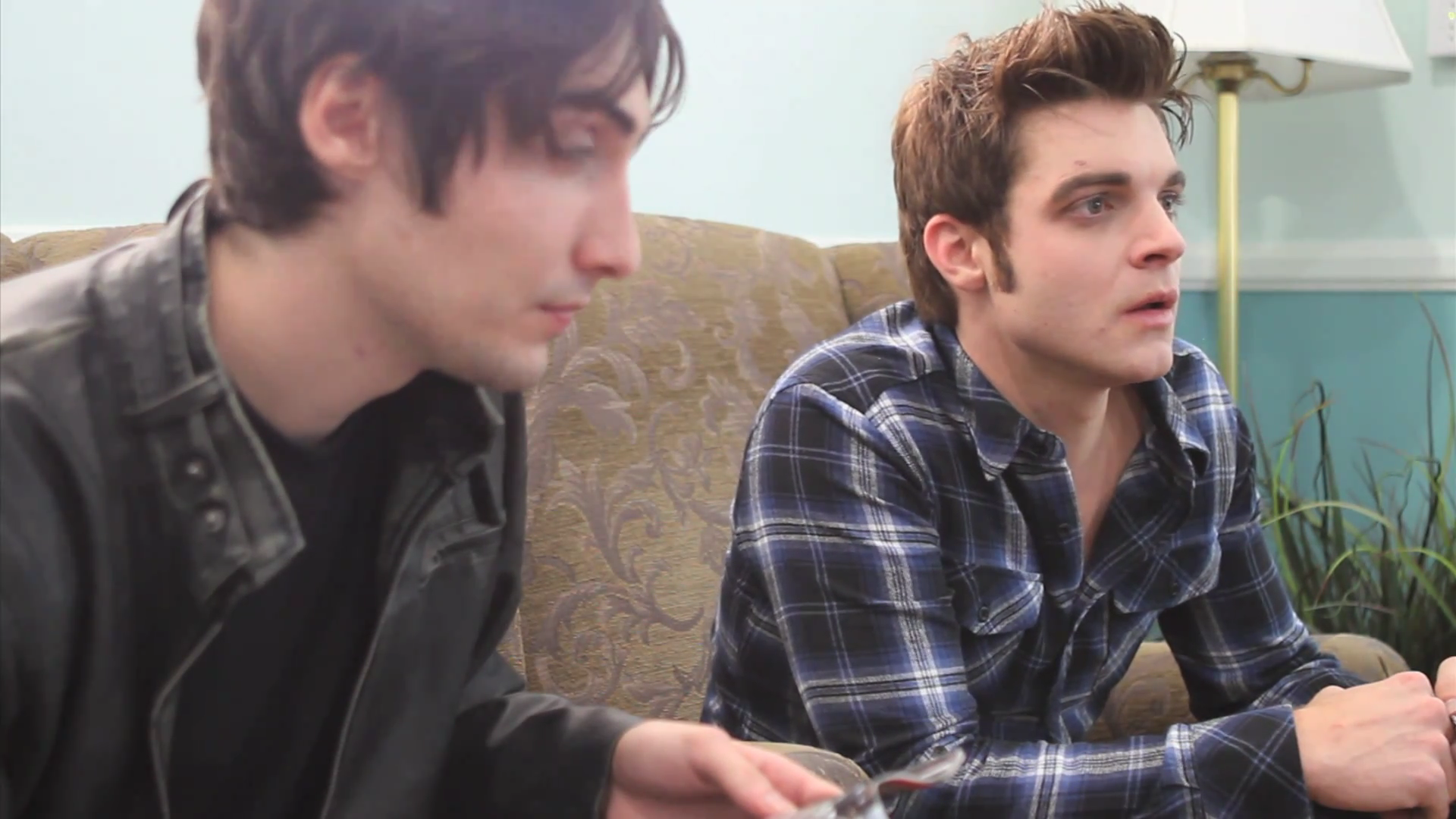 VampireDiariesWorld_dot_org-TheHillywoodShowParady0264.png
